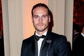 Rúrik gíslason freut sich auf let's dance 2021! Rurik Gislason Familie Der Bachelor Mimi Bekommt Riesenvorteil Kurz Vor Dem Finale Rurik Gislason A Previously Unheralded Midfielder From The German Second Division Has Seen His Instagram Following Swell By