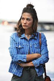Demet Ozdemir Sevgilisi Twitter I Salladi 2 Sayfa Moda Kiyafetler Moda Tarz Moda