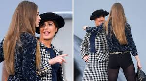 Marie s'infiltre, known for her satirical style of comedy mocking french bourgeoisie, hopped on stage at chanel's runway show tuesday morning in her own high fashion and joined the procession of models. Catwalk Prankster Crashes Chanel Paris Show In Face Off With Miffed Supermodel Gigi Hadid Daily Bayonet