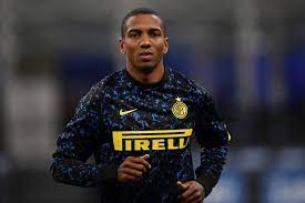 Aston villa are interested in bringing ashley young back to the club. Inter Wing Back Ashley Young Wants To Rejoin Watford In Summer Italian Media Claim