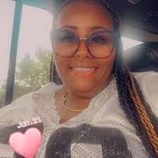 Hey boo! 👋🏽 I saw you just joined the group—**welcome to Wellness  Baddies™**! 💖 This space is all about keeping it real: we detox, contour,  glow up, and run the bag up—*without*