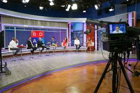 Siguen las buenas noticias para maría luisa godoy, la conductora de «buenos días a todos» que animará por segunda vez consecutiva el festival de viña estaría embarazada. Asi Fue El Regreso De Maria Luisa Godoy Al Renovado Buenos Dias A Todos Tv Y Espectaculo Biobiochile