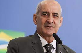 Segundo a secretaria de governo, o ministro está apenas com sintomas gripais leves. Ramos Ignora Salles E Reforca Aproximacao Entre Bolsonaro E Forcas Armadas Politica Valor Economico