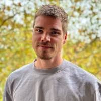 Linda Nitz's Instagram, Twitter & Facebook