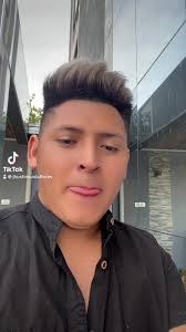 Celebra 11 años de Salay Bolivia con Justin Zubia