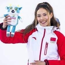 For teenage freeski pro eileen gu, the decision of a lifetime didn't come easily, but she did what had to be done. Snow Queen Week In China