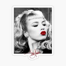 Wanda Woodward's Instagram, Twitter & Facebook