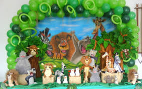 The all hail king julien netflix series is dominating the screen time in our household at the moment, which makes a pleasant change from watching the original madagascar film over and over again! 4 Stars Madagascar Theme Themes For Birthday Party Venuelook
