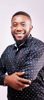 Scandal A boss took a company car to have S*x with one of his female staff.  But forgot car had a secret camera🤦‍♀️