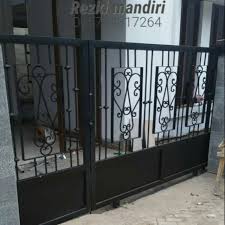 Itu berarti anda harus memiliki pagar yang tidak hanya dapat mengamankan rumah anda dari beragam gangguan yang tidak diinginkan, namun juga harus mempercantik rumah anda. Pagar Minimalis Pagar Besi Tempa Shopee Indonesia