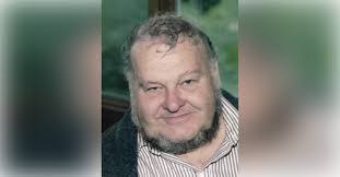 Hilda Flood's Instagram, Twitter & Facebook