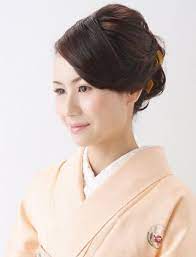 訪問着ヘア 襟足にカールを添えたしっとりアップスタイル 夢館ビューティー 京都 着物着付 ドレスヘアセット メイク 結婚式 およばれ パーティに 黒留袖 髪型 髪型 アップ アップスタイル