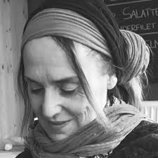 Janet Gogow (@JanetGogow)