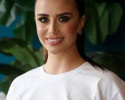 Karen Montague's Instagram, Twitter & Facebook