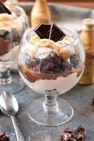 These Baileys Chocolate Mousse Brownie Parfaits Are So Decadent Bailey S Chocolate Mousse Is Layered With Browni Foodie Heaven Caramel Mousse Potluck Desserts