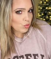 Living for @raggedyroyal's dramatic one-color eyeshadow looks! She's  wearing Buttercupcake, our iconic vivid yellow — yes, our pans are really  that huge! 🤤💛 #sugarpill #indiemakeup #womanowned #asianowned  #yelloweyeshadow