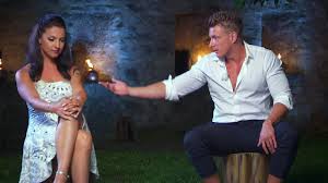 Couples travel to a tropical paradise where they are forced to decide if they're ready to commit to one another for the rest of their lives. Temptation Island Vip Trennung Bei Roxy Und Calvin Intouch