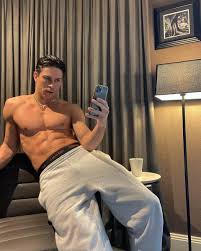 The Hottest Men (@Hottestmen92)  X