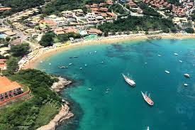 Fica a 1,5 km da rua das pedras. Praia Joao Fernandes Sthe On The Road