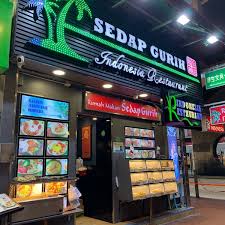 Tak hairan la, kalau malaysia dikatakan mempunyai makanan yang pelbagai, kerana. Rumah Makan Sedap Gurih