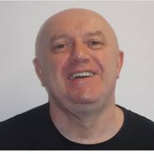 Robert Perry (@RobertP20543059)