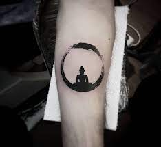Mieux vaut mourir droit debout que vivre genou à terre. 1001 Idees Tatouage Symbole Bouddhiste Empreint De Sagesse