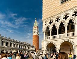 611 Vista Aérea De Venecia Plaza San Marco De La Torre Italia Fotos de  stock