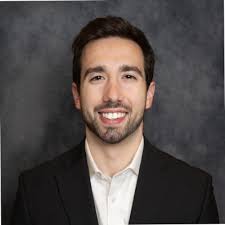 After 2.5 years in higher education marketing, working with an amazing team  in the midst of unprecedented circumstances, I realized how much I missed  the tech sector.