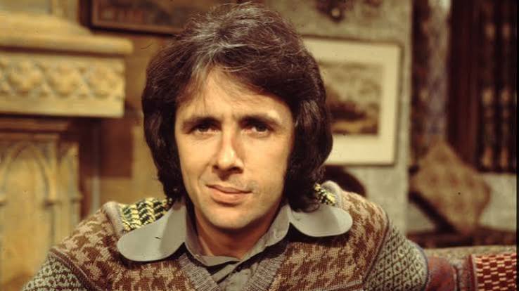 1970s sitcom star Richard O'Sullivan dies at 82 | Ents & Arts News | Sky News