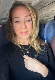 Gillian Roy's Instagram, Twitter & Facebook