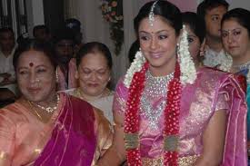 Surya And Jothika Wedding Snaps Bhuvana Sundaramoorthy S Blog Well, yes, the same roshini, elder sister of jyothika and younger sister of nagma is back in chennai.