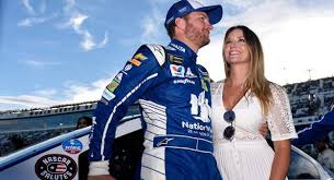 Sunday, february 17th as the green flag drops on the the 2019 monster energy cup series. Dale Earnhardt Jr Amy Earnhardt Welcome Baby Nascar Com