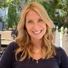 Clara Nagy's Instagram, Twitter & Facebook