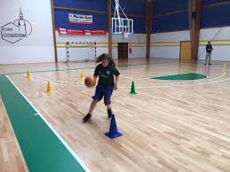 Le secteur de l'automobile est très vaste et peut être rapidement complexe. Jour 3 Du Camp Basket Avec Abdoulaye La Louche Cominoise Facebook