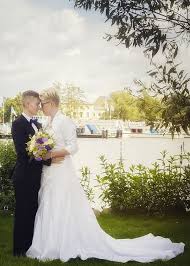 Kaufen sie die besten brautkleider 2021 online bei irenekleider.de. Die Vollstandige Landesgeschichte Bild Des Tages 08 06 2020 Queer De