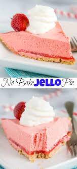 No Bake Strawberry Jello Pie Just A Couple Of Ingredients Are Needed To Make This Super Easy Jello Pie You C In 2020 Jello Pie Strawberry Jello Pie Dessert Recipes