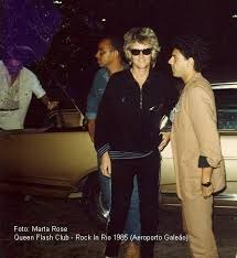 Roger Taylor I M In Love With My Car Pin Di Sabrina Su Roger Taylor Queens Drummer Through The Years