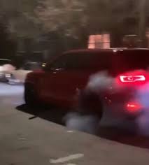Laredo models can only be had. Jeep Grand Cherokee Srt With Trackhawk Gear Does Monster Burnout Autoevolution