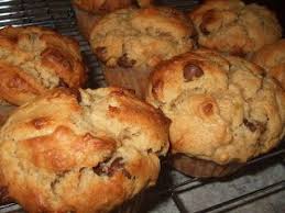 Dans Les Casseroles De Gg Muffins Aux Bananes Et Beurre D Arachide In 2020 Muffins Food Muffin