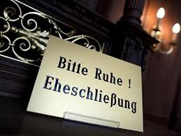 Kann mein kind problemlos auch den neuen familienname annehmen oder benötige ich die zustimmung des kindsvaters? Namensanderung Durch Heirat Diese Moglichkeiten Haben Paare Berlin De