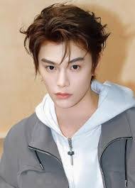 Ding Yun's Instagram, Twitter & Facebook