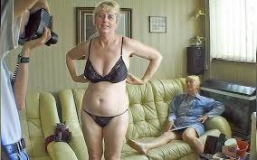 Mature Pat on Her First Photoshoot: Indian Amateur Porn by FapHouse