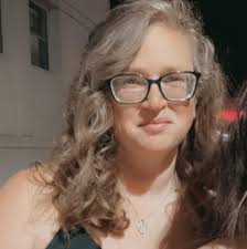 What supplies and beginner projects are recommended for a crocheter to  learn knitting?