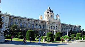It was originally established as the national museum of natural history on 3 november 1834. Naturhistorisches Museum Muzeul De Istorie Naturala Viena