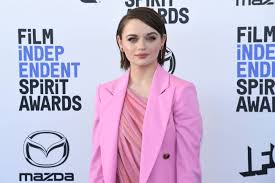 News, and it's safe to say neither of them can relate to alter egos elle evan (king) and noah flynn (elordi) in the third film. Nw2r1heyxfs1 M
