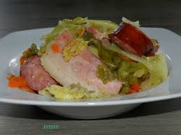 Potee Bien Garnie Au Lard Chou Frise Carottes Pommes De Terre Recette Ptitchef Recette Potee Au Chou Vert Recette Potee Potee Aux Choux