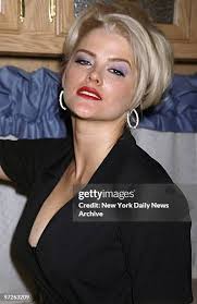 1,125 Photos Of Anna Nicole Smith Stock Photos, High-Res Pictures, and  Images