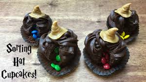 Daytona wedding and engagement photographer jennifer juniper shared the wedding of two muggles, chelsea & kyle. 11 Harry Potter Themed Birthday Desserts With Video Recipes
