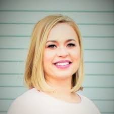 Lauren Novick's Instagram, Twitter & Facebook