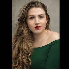 Emily Baxter's Instagram, Twitter & Facebook